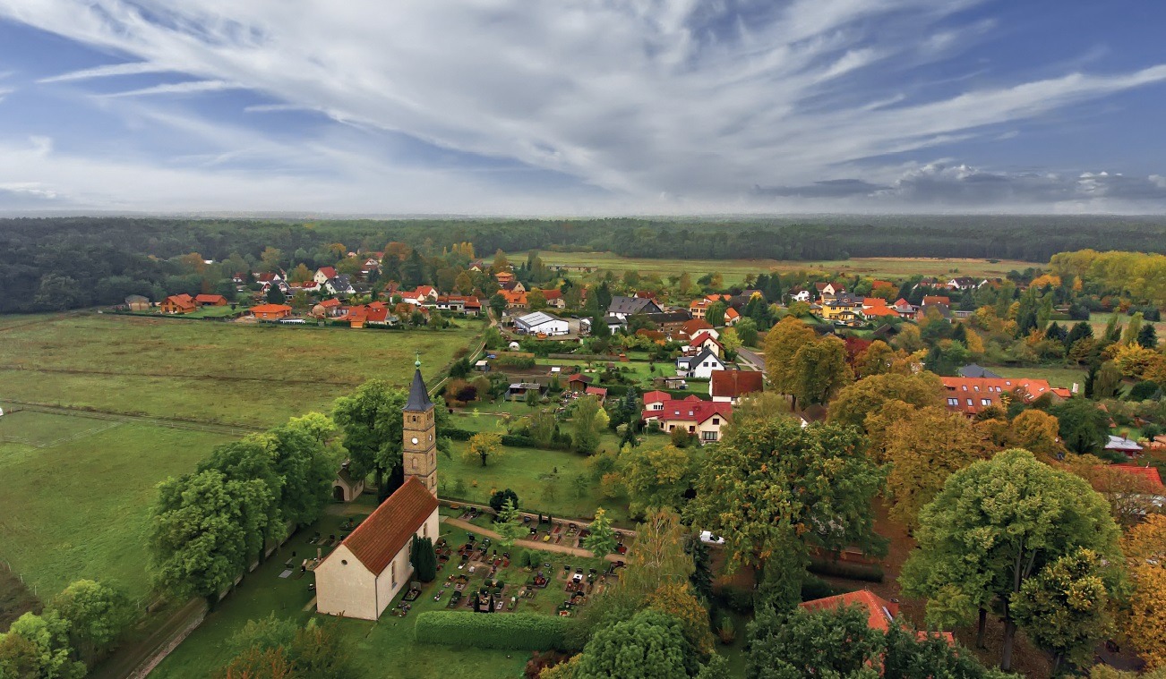 Luftbild_Bliesendorf_mit_der_Bliesendorfer_Kirche_Foto_Tom_Klement