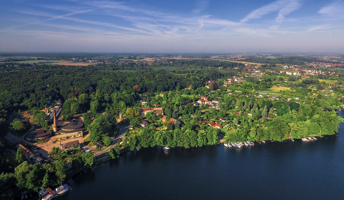 Luftbild_Glindow_mit_ZIegelmanufaktur_und_Ortschaft_Foto_Tom_Klement